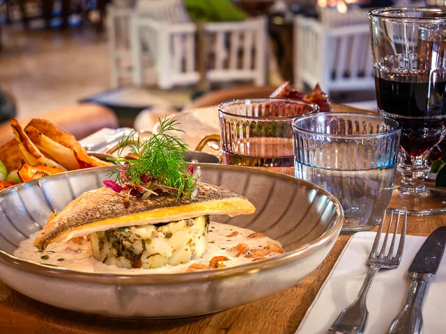 Old Harry Rocks Bar & Restaurant