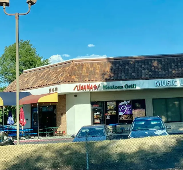 Una Más Mexican Grill