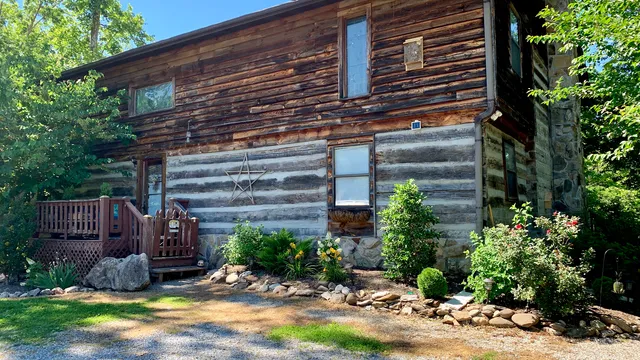 Strawberry Patch Inn