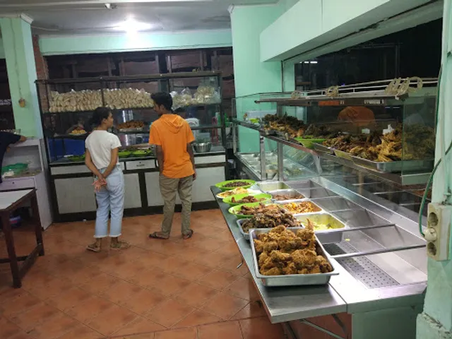 Warung Muslim Sederhana