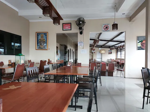 Bebek Goreng Pak Ndut Kartosuro