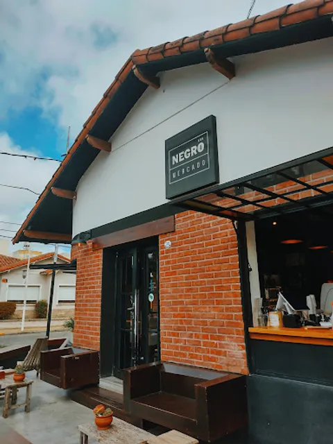 Negro Mercado Cafe