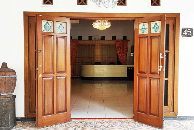 Pertiwi Homestay Near Museum Angkut Batu