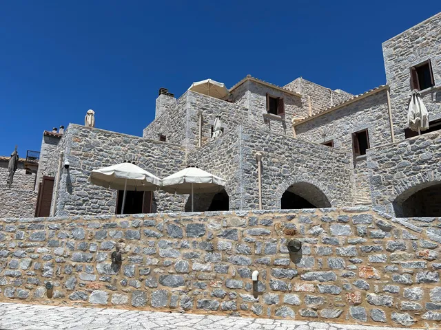 KYRIMI Inn Bed & Breakfast Suites