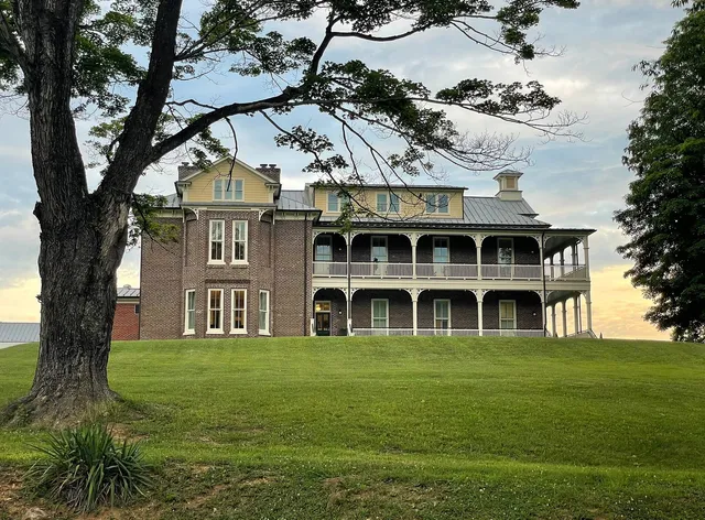 The Inn at Foster Falls