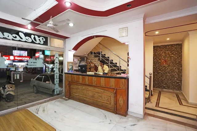 Hotel Aanandan Residency