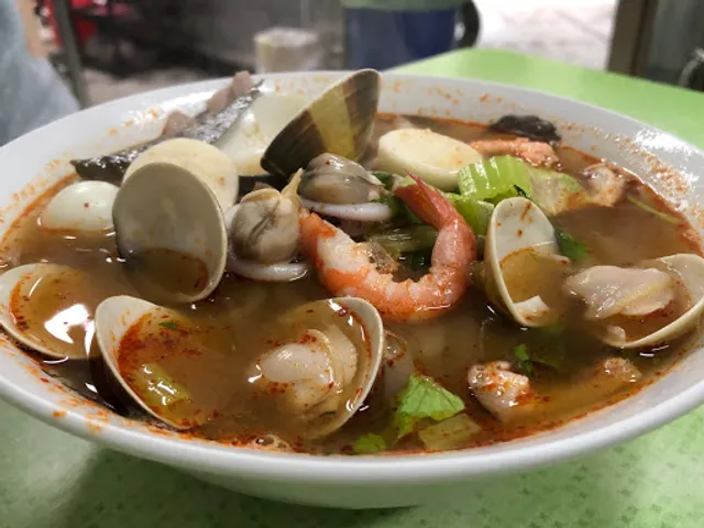 鶯越式泰式美食