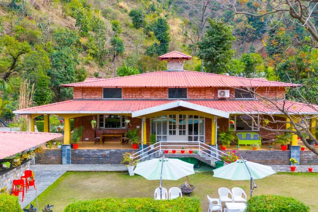 Alaya Stays by ELIVAAS Country Ville - Villa in Dehradun | 3 BHK Villa with Garden