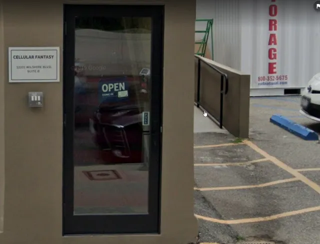 Cellular Fantasy Repair Center