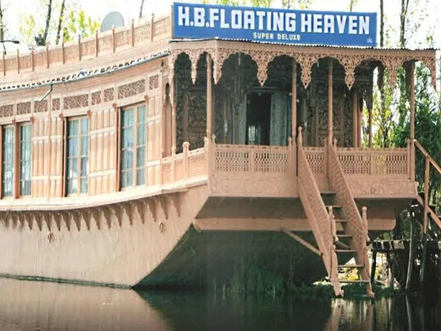 Floating Heaven Best Houseboat In Srinagar