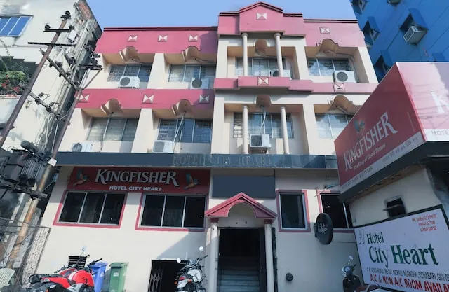 Capital O 70558 Jovial Palace