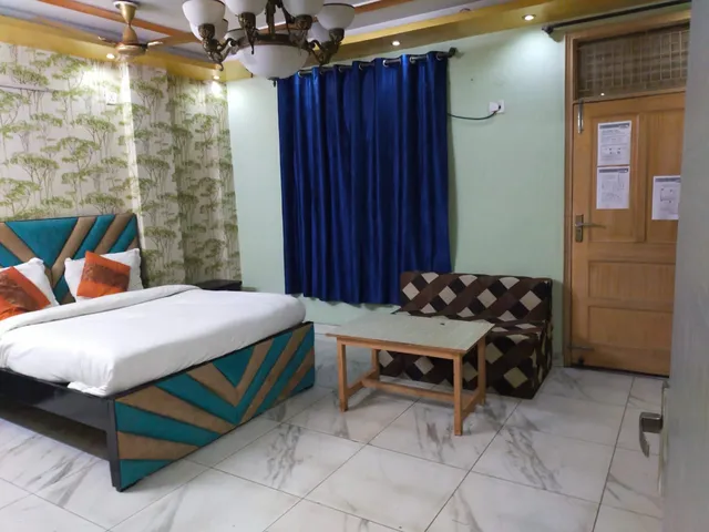 OYO FLAGSHIP 82778 Metro Stay