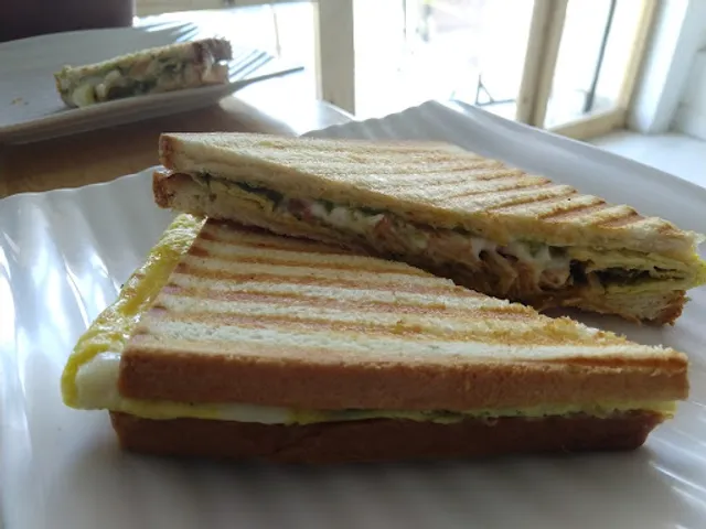 Sandwich Square