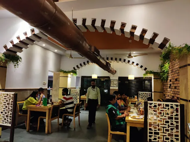 Eat Street Express, Central Kitchen