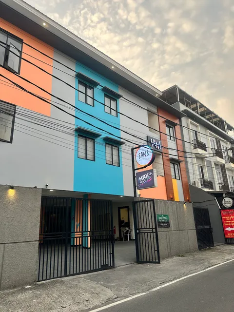 Sans Hotel Max Living Cengkareng