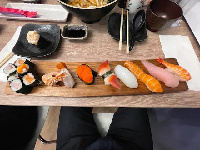 Sushi Hinode Japanese Restaurant