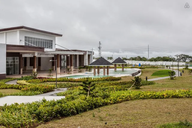 Blowing in The Wind - Lake View Apartments Tagaytay