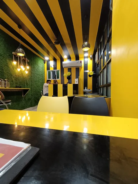 Momomia - Love In Every Bite