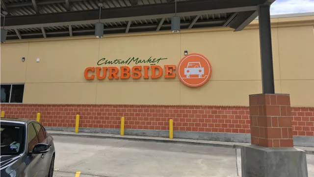 Central Market Curbside Pickup & Delivery