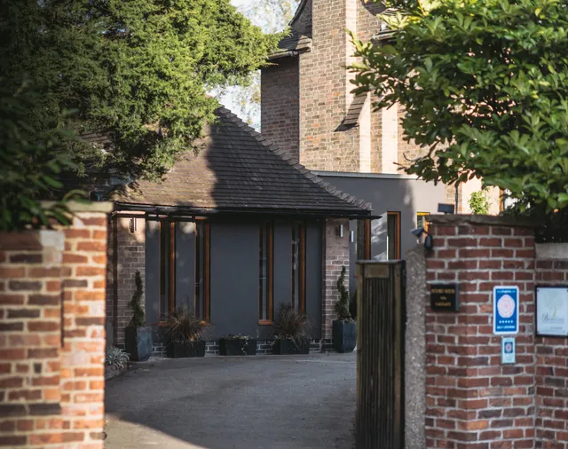 Heavenly Hideaways Byford Lodge