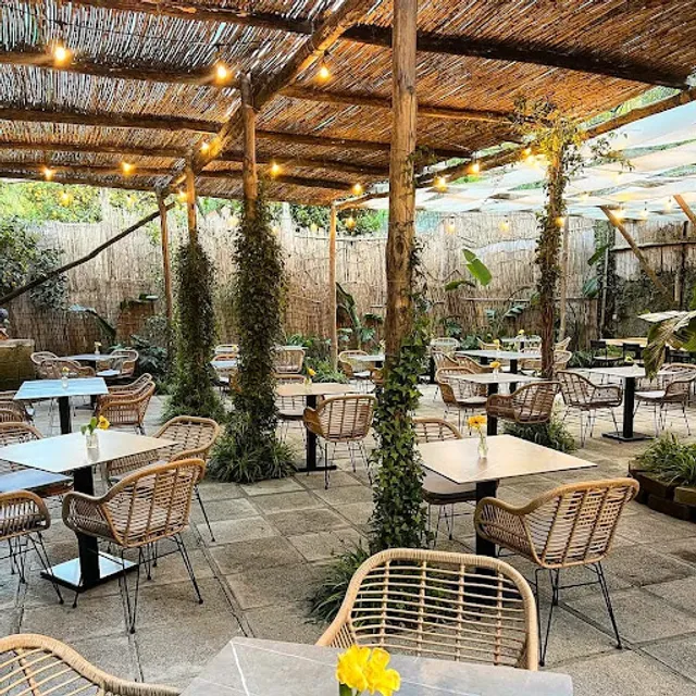 Ibisco Garden Restaurant