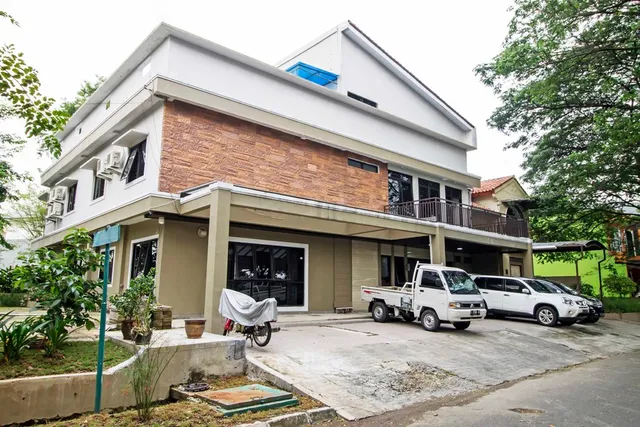 RedDoorz @ Taman Simpruk Cikarang