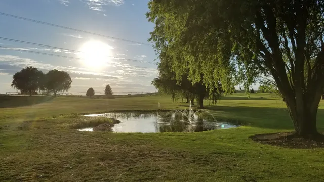 Royal City Golf Course and RV Park