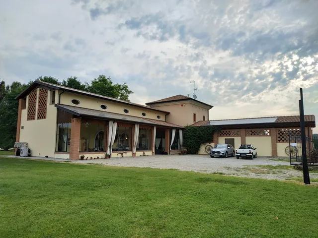 Farmhouse La Boschina