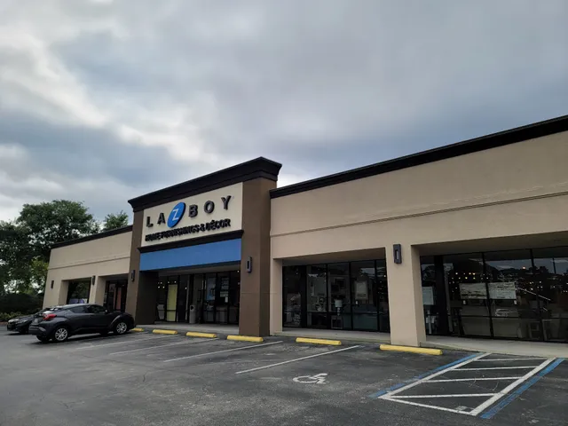 La-Z-Boy Home Furnishings & Decor