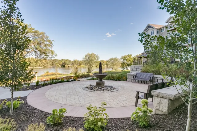 Applewood Pointe of Champlin at Mississippi Crossings