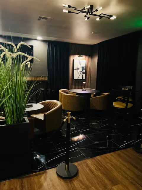 Breakroom Restaurant + Bar