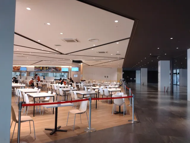 フードコート 尾張式。