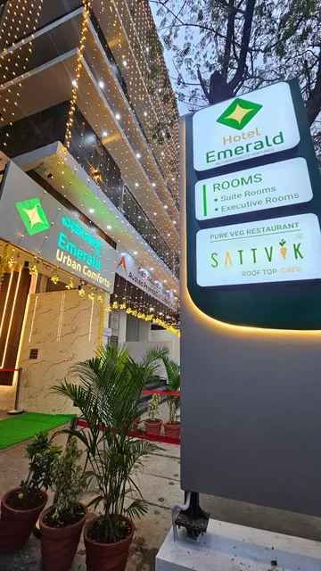 Emerald Urban Comforts