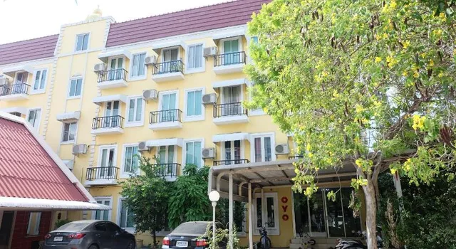 OYO 75429 101​ Place​ Navanakorn