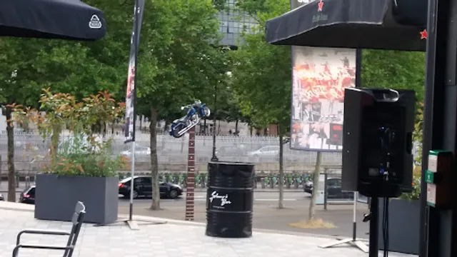 American Express Live Bar