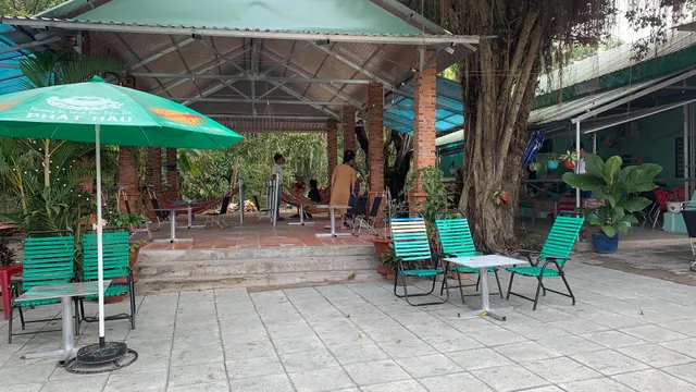 CAFE SÂN VƯỜN THUỶ MỘC