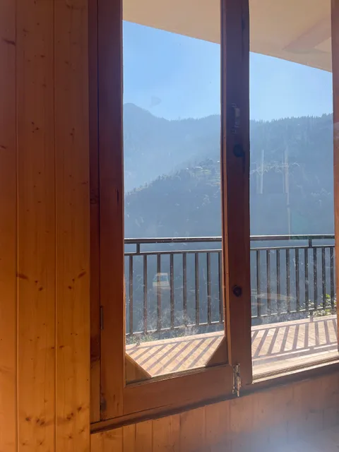 The Void Tirthan - Workation from Mountains, Home stay, Coliving, Co-working & Cafe