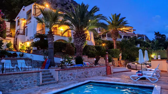 Villa del Golfo Urio vista mare