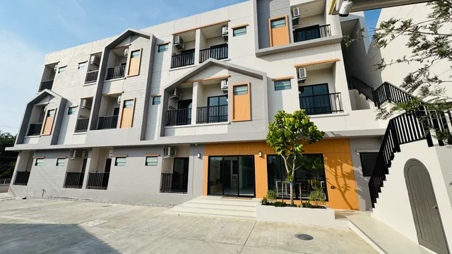 The Monkey Hotel and Residence