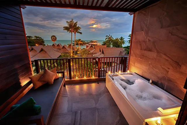 Khanom Beach Resort And Spa