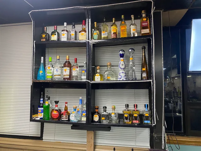 Tequila Mariscos & Bar