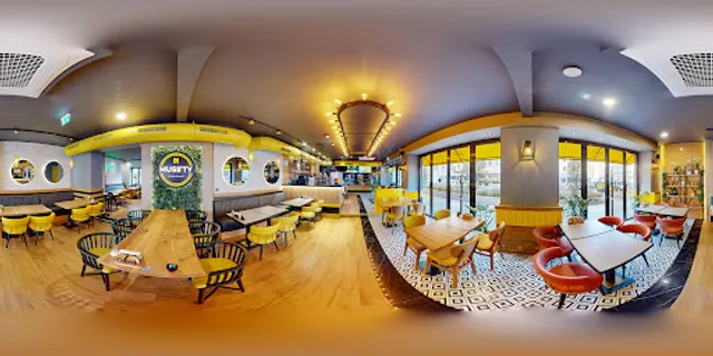 Muss'ty Food Point(Halal) Restaurant