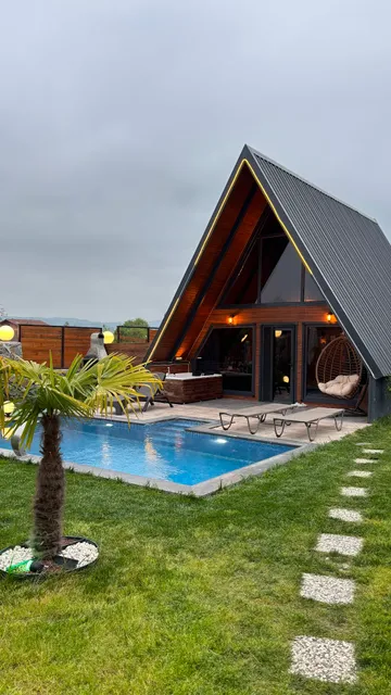 TT Suit bungalov sapanca