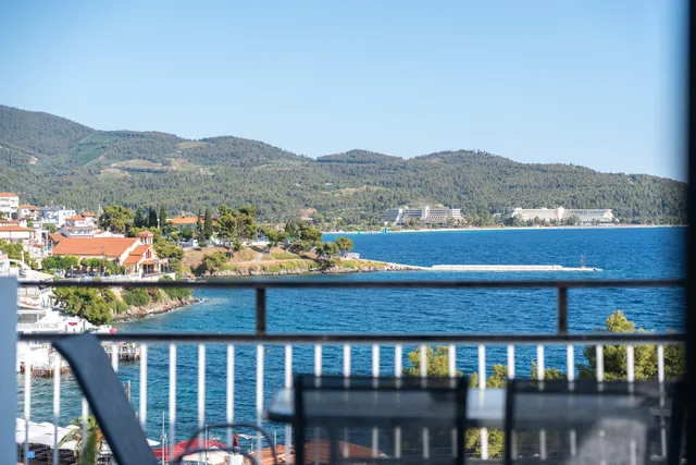 Mikelanna Aegean Skyline