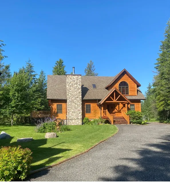 Canadian Bear Guesthouse