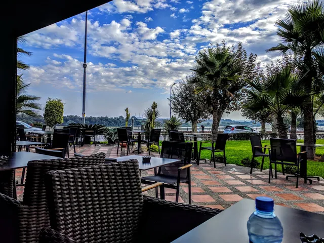 Fire Place : Café & Restaurant