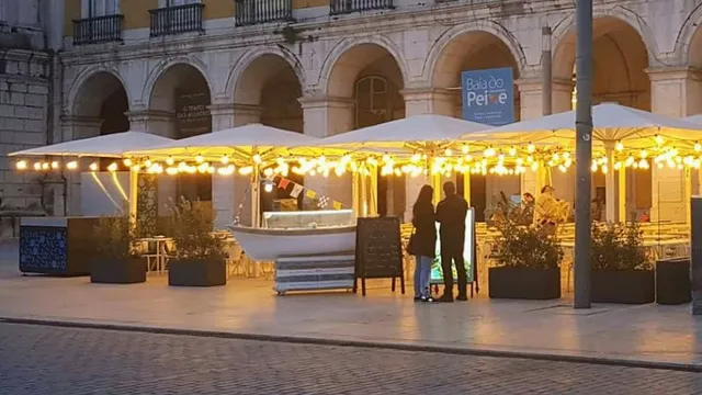 Baía do Peixe - Praça do Comércio