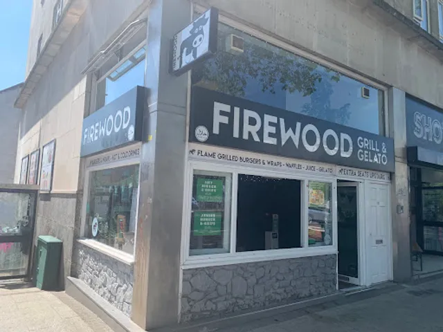 Firewood Burgers and Dogs (halal)