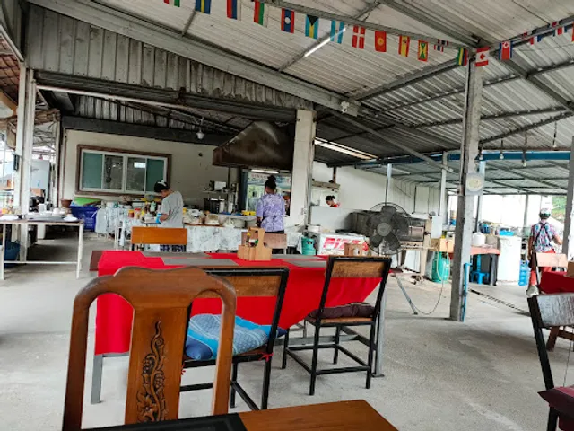 835 Streetfood & Restaurant