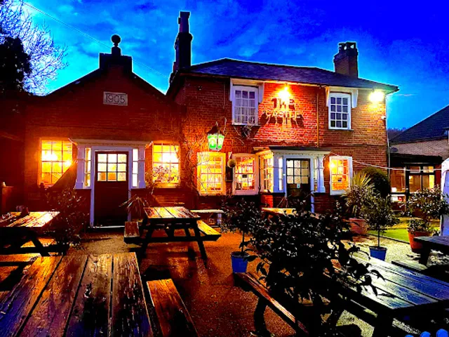 The Castle Inn- Pub & Dining